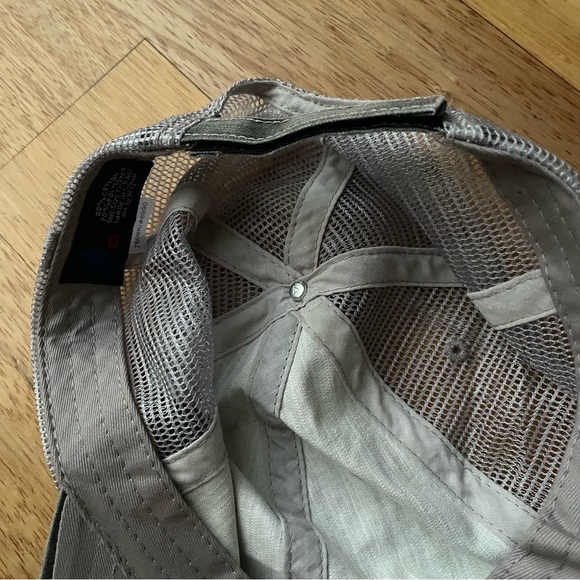 Distressed Black and Gray Mesh Trucker Hat Adjustable NWOT - Picture 4 of 4